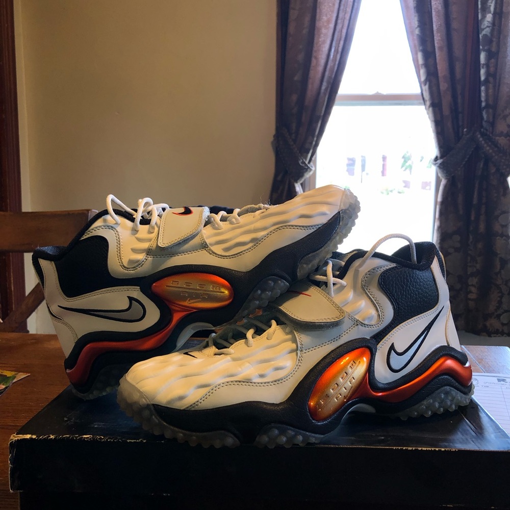 Nike Zoom air turf size 12